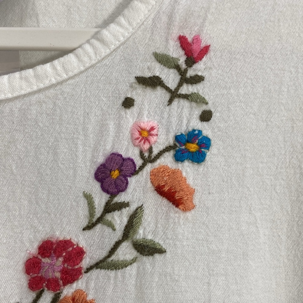 Embroidered White Tunic Top - Picture 2 of 10
